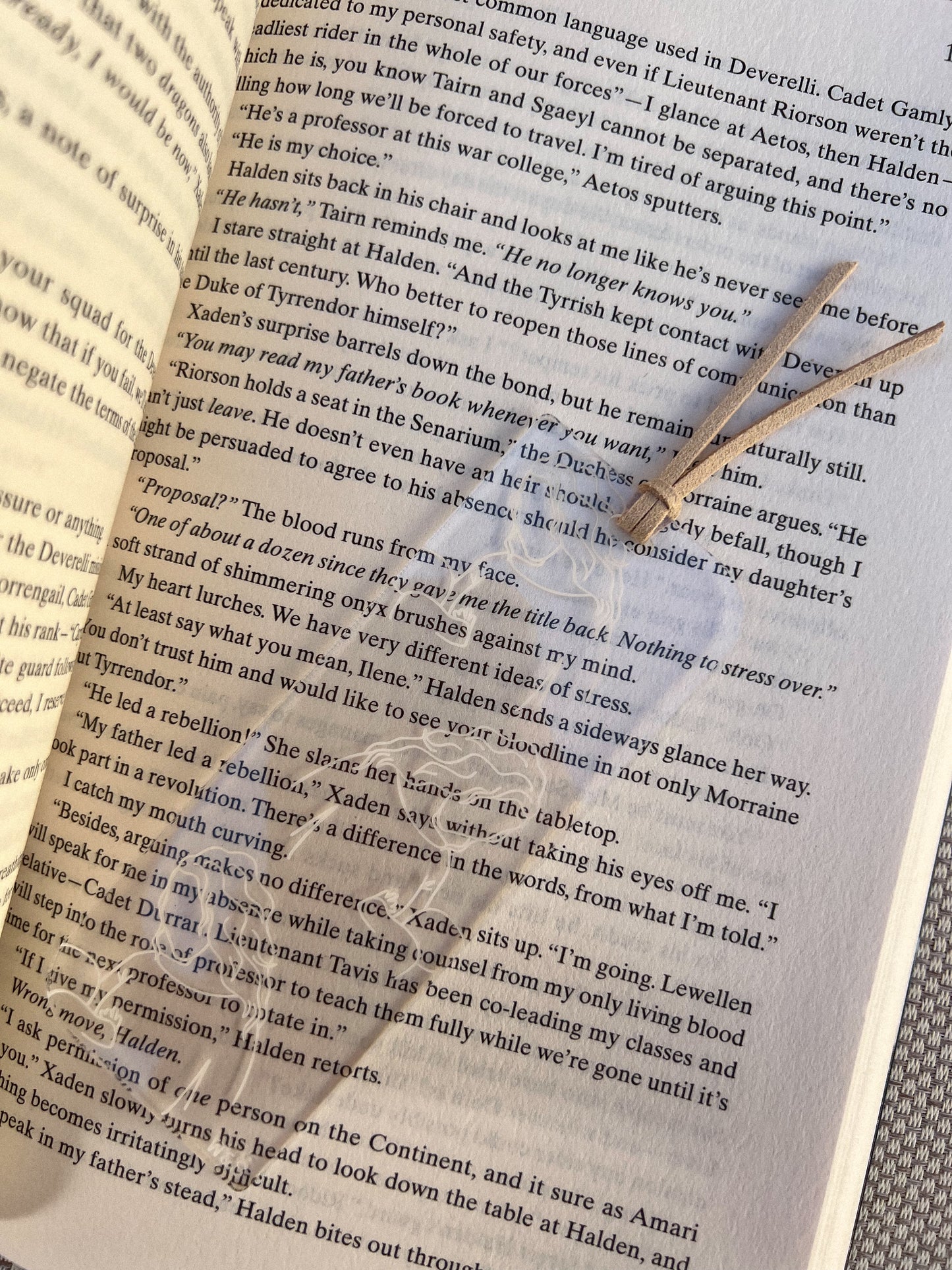 MAMA CURVED BOOKMARK WITH BOOK BY WILLOW AND SAGE CO